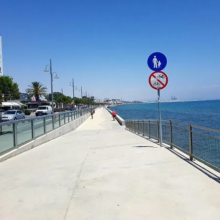 Lägenhet Sea Gate Luxury Larnaca